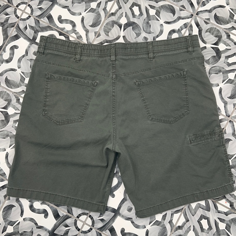 WP Weatherproof Shorts - Picture 2 of 6